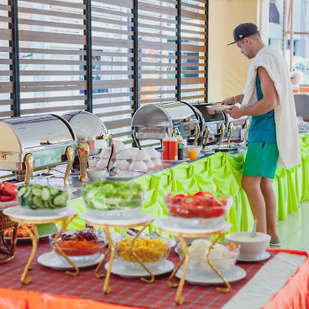 Eastiny Plaza Hotel Pattaya Buitenkant foto