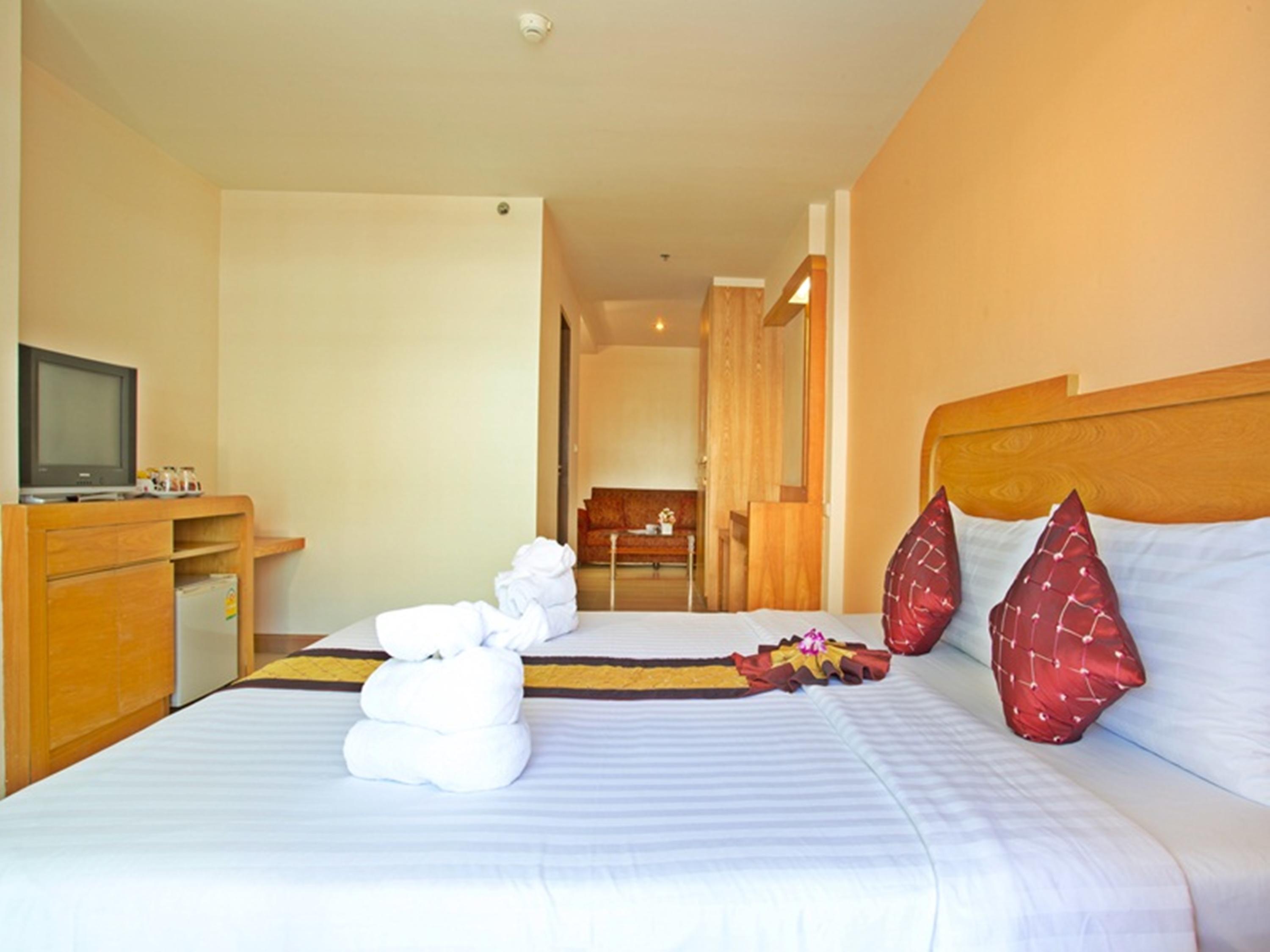 Eastiny Plaza Hotel Pattaya Buitenkant foto