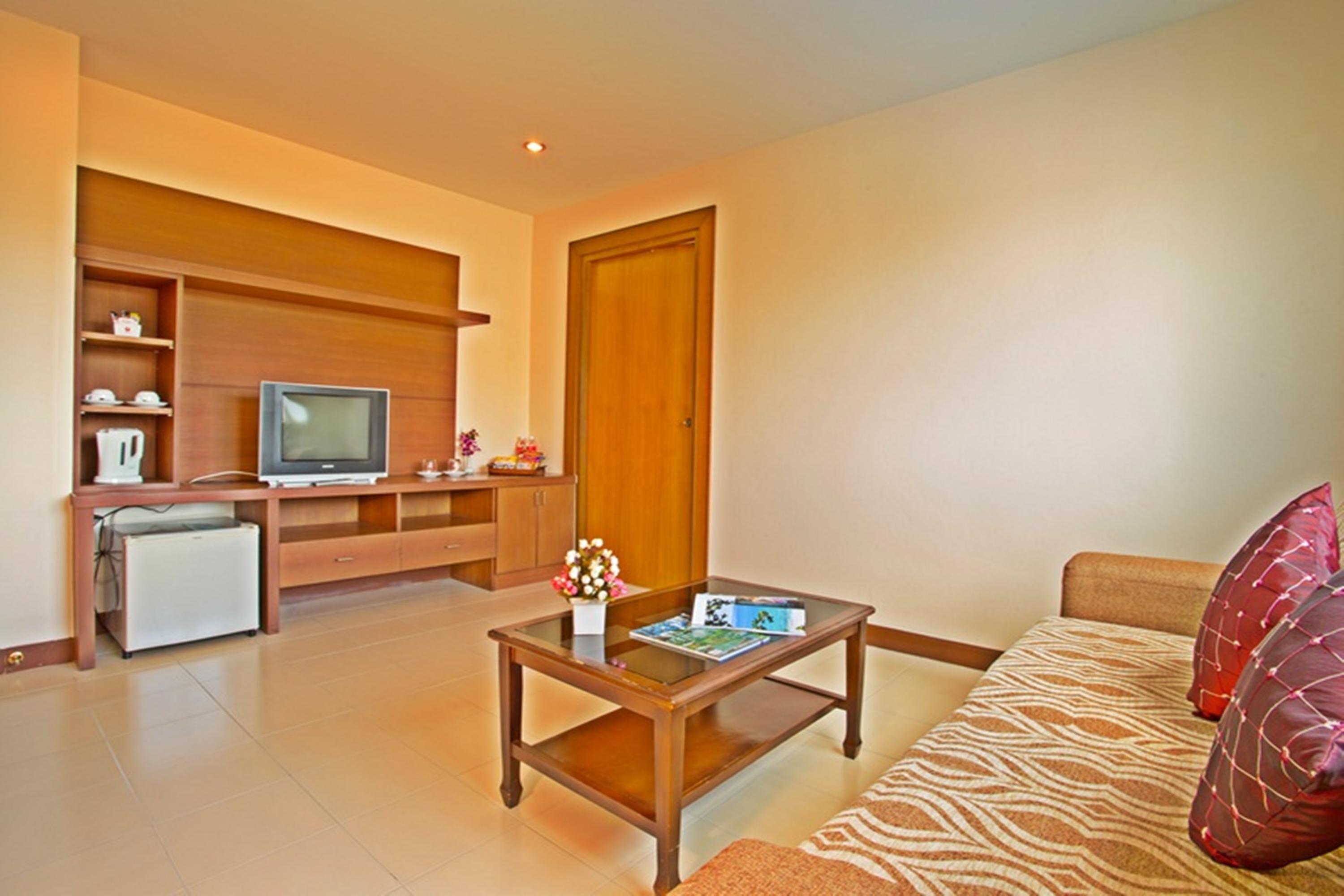 Eastiny Plaza Hotel Pattaya Buitenkant foto