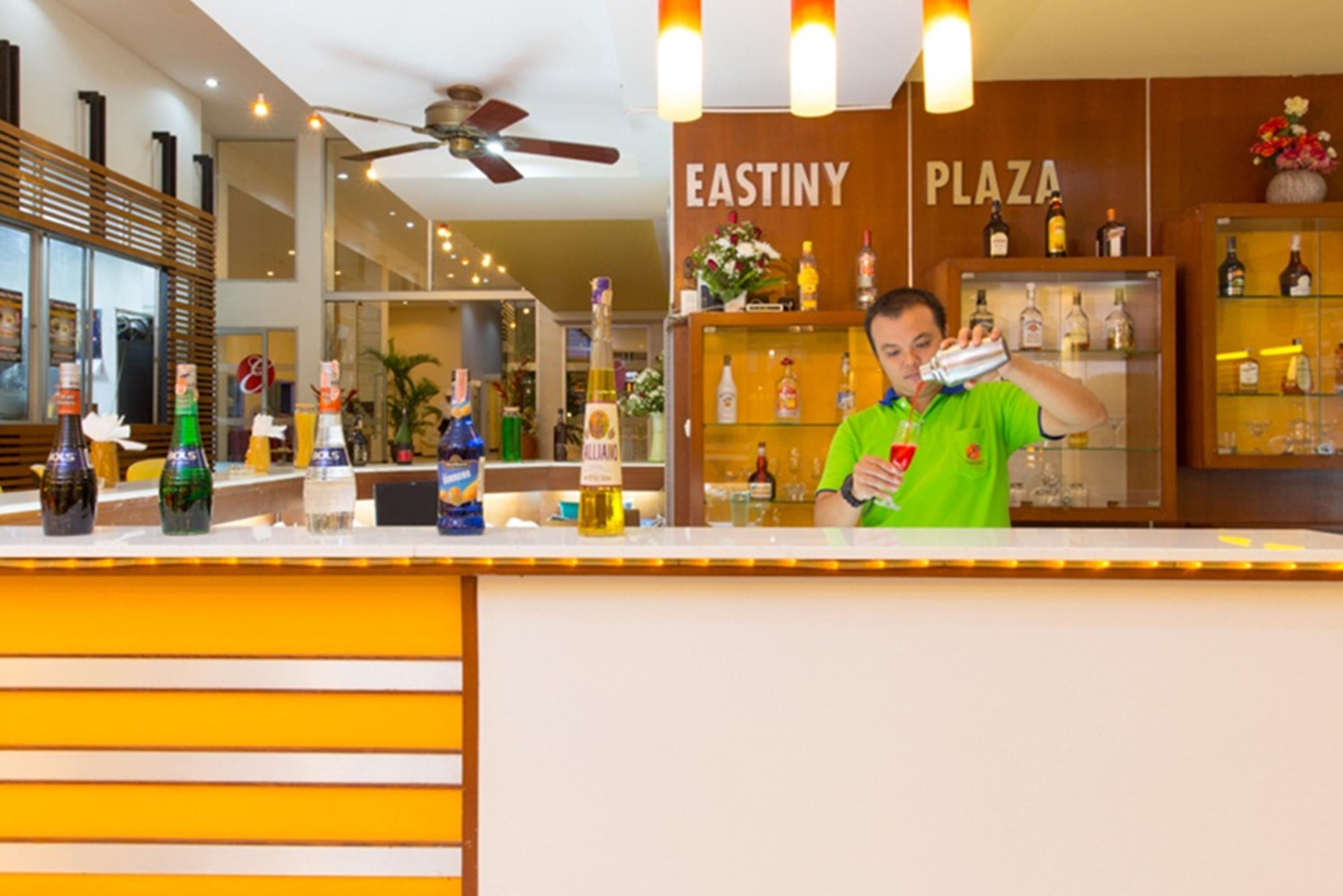 Eastiny Plaza Hotel Pattaya Buitenkant foto