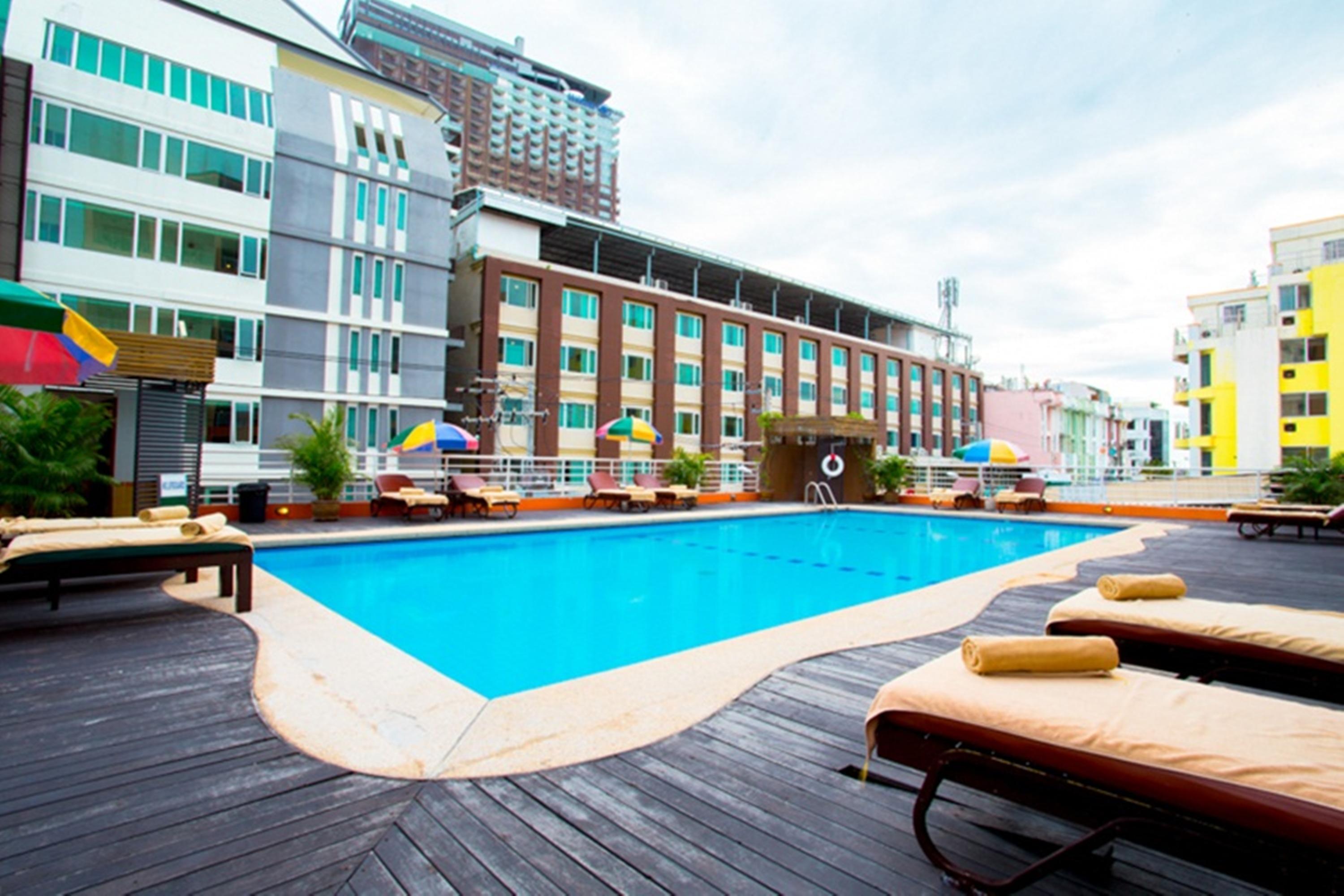Eastiny Plaza Hotel Pattaya Buitenkant foto