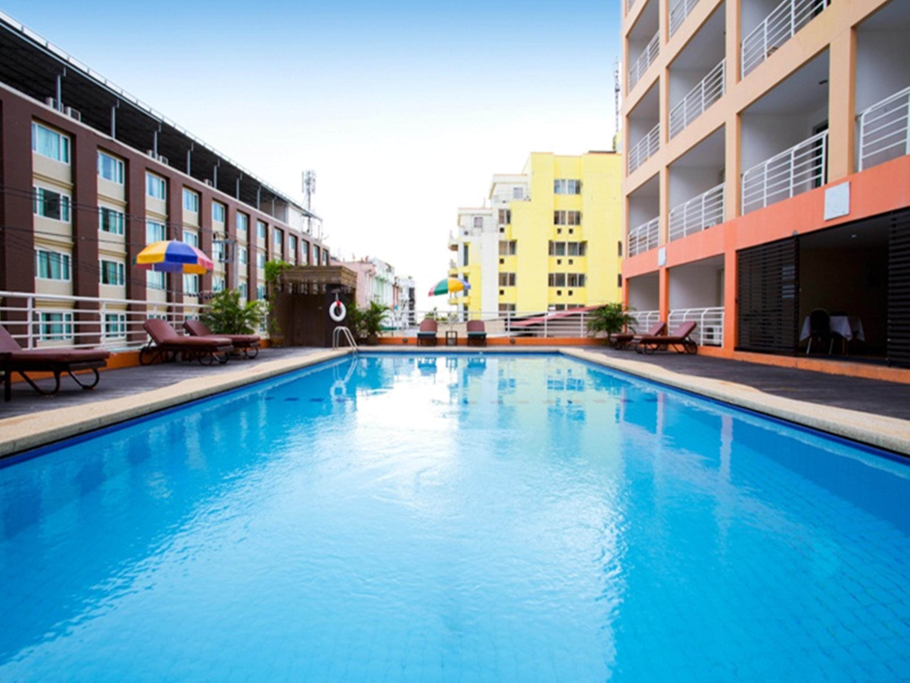 Eastiny Plaza Hotel Pattaya Buitenkant foto