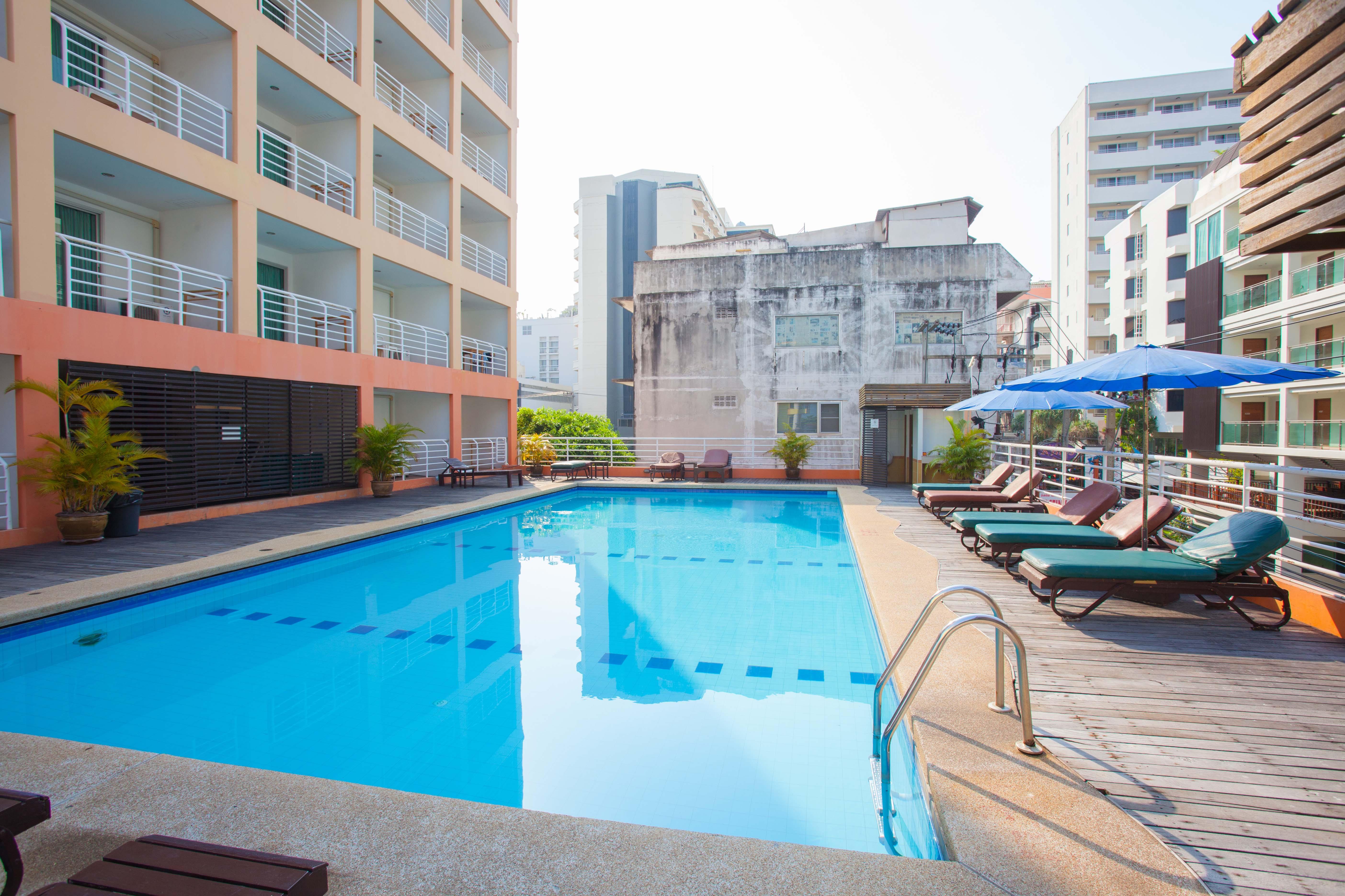 Eastiny Plaza Hotel Pattaya Buitenkant foto
