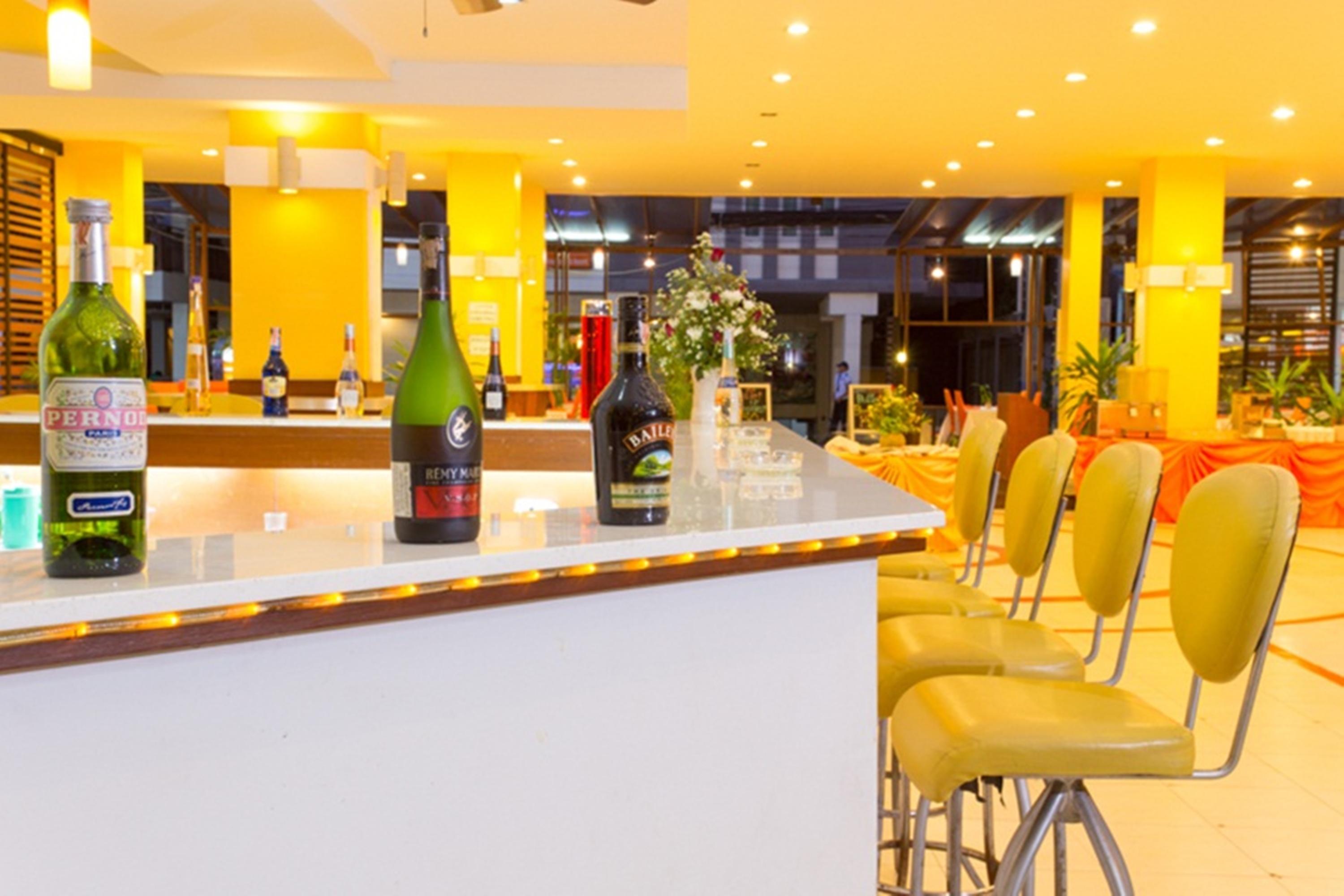 Eastiny Plaza Hotel Pattaya Buitenkant foto