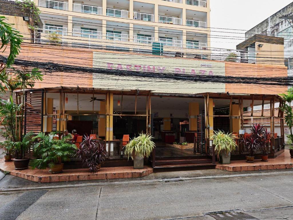 Eastiny Plaza Hotel Pattaya Buitenkant foto