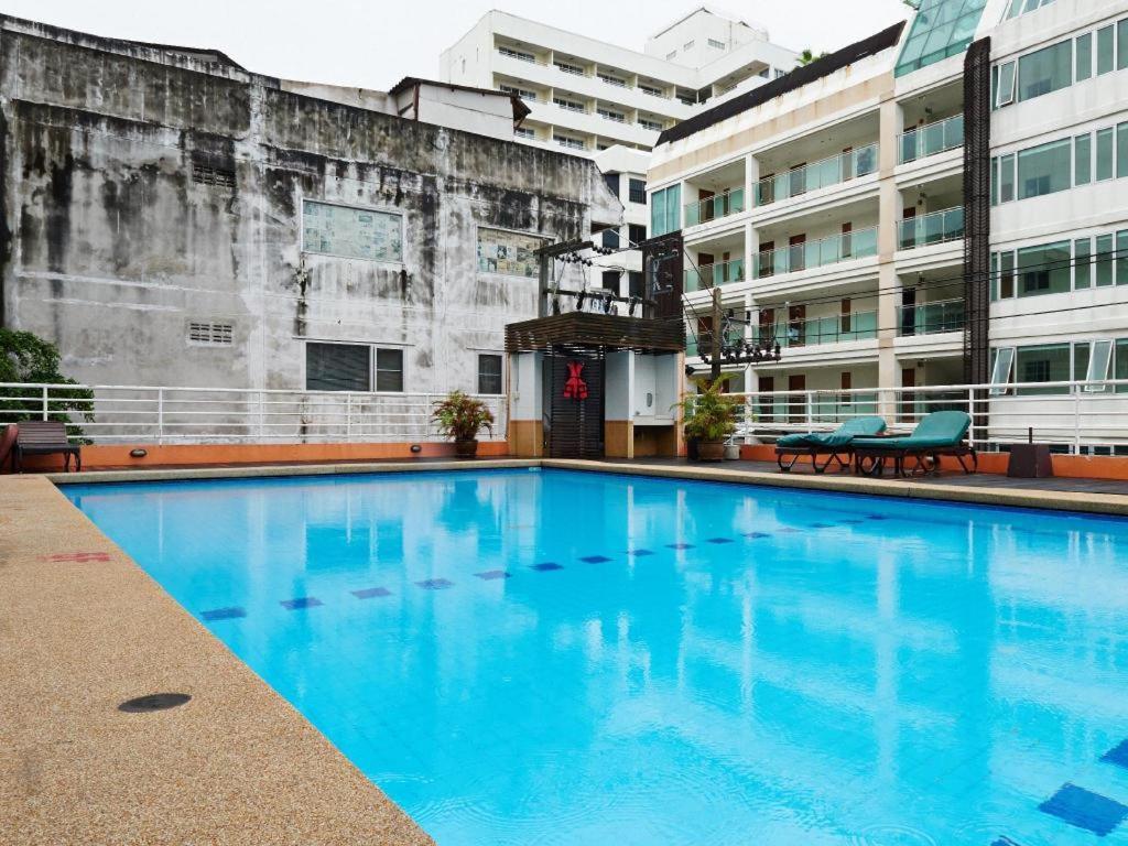 Eastiny Plaza Hotel Pattaya Buitenkant foto
