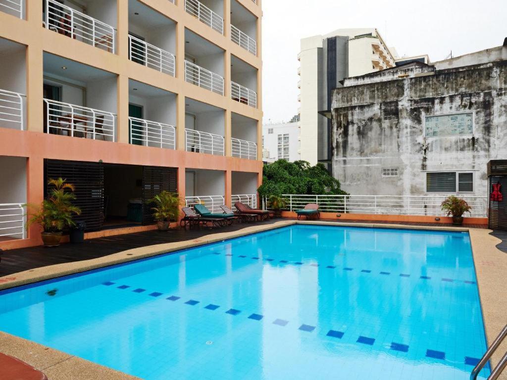Eastiny Plaza Hotel Pattaya Buitenkant foto