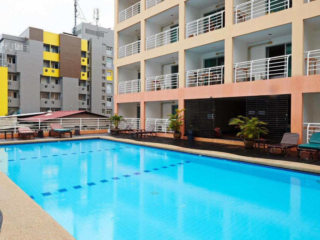 Eastiny Plaza Hotel Pattaya Buitenkant foto