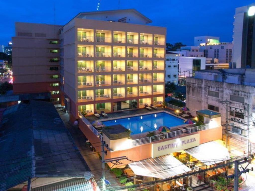 Eastiny Plaza Hotel Pattaya Buitenkant foto