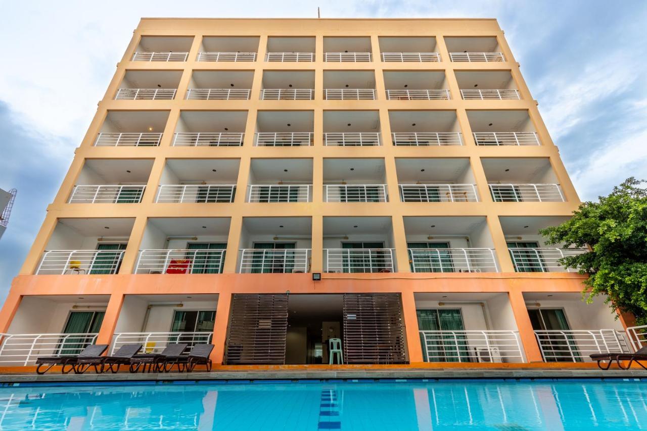 Eastiny Plaza Hotel Pattaya Buitenkant foto