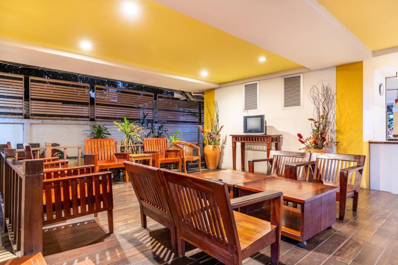 Eastiny Plaza Hotel Pattaya Buitenkant foto