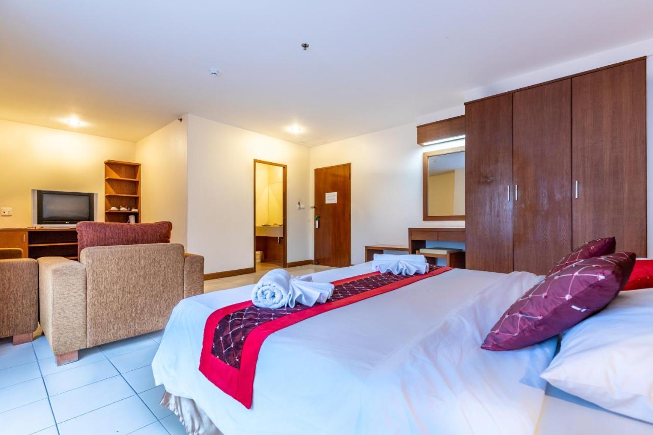 Eastiny Plaza Hotel Pattaya Buitenkant foto